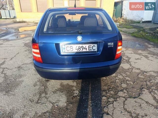 Синий Шкода Фабия, объемом двигателя 1.2 л и пробегом 382 тыс. км за 3799 $, фото 1 на Automoto.ua