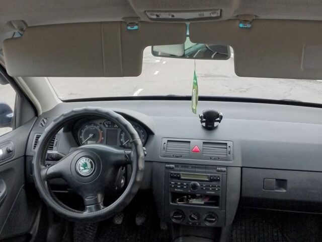 Синий Шкода Фабия, объемом двигателя 1.4 л и пробегом 230 тыс. км за 4250 $, фото 17 на Automoto.ua