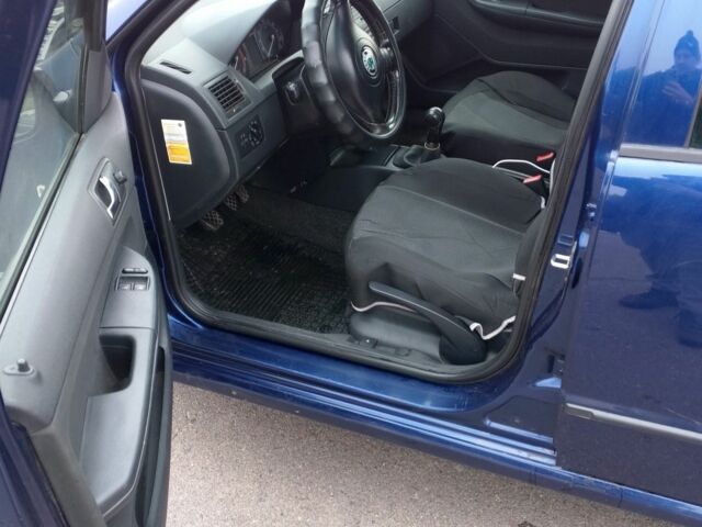 Синий Шкода Фабия, объемом двигателя 1.4 л и пробегом 230 тыс. км за 4250 $, фото 11 на Automoto.ua