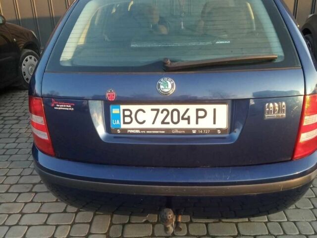 Синий Шкода Фабия, объемом двигателя 1.4 л и пробегом 175 тыс. км за 3900 $, фото 2 на Automoto.ua