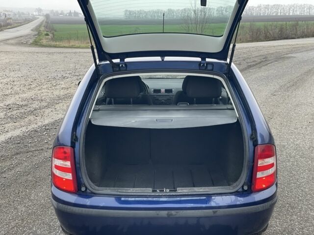 Синій Шкода Фабія, об'ємом двигуна 1.4 л та пробігом 250 тис. км за 4500 $, фото 19 на Automoto.ua