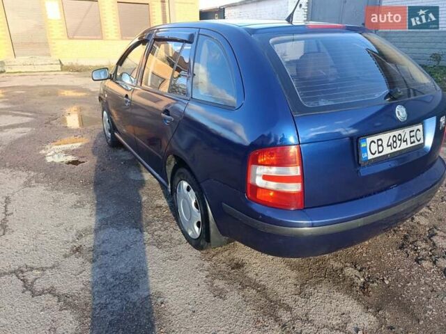 Синий Шкода Фабия, объемом двигателя 1.2 л и пробегом 382 тыс. км за 3799 $, фото 2 на Automoto.ua