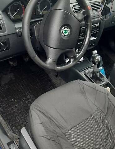 Синий Шкода Фабия, объемом двигателя 1.39 л и пробегом 231 тыс. км за 4600 $, фото 3 на Automoto.ua