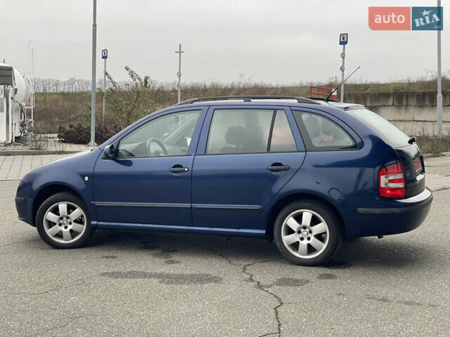 Синий Шкода Фабия, объемом двигателя 1.4 л и пробегом 250 тыс. км за 4500 $, фото 4 на Automoto.ua