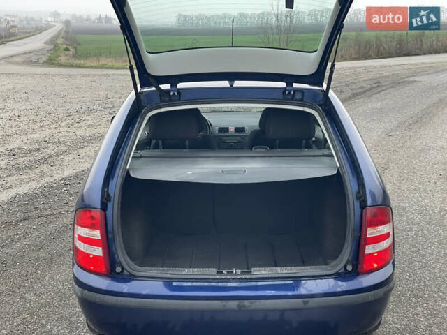 Синий Шкода Фабия, объемом двигателя 1.4 л и пробегом 250 тыс. км за 4500 $, фото 12 на Automoto.ua