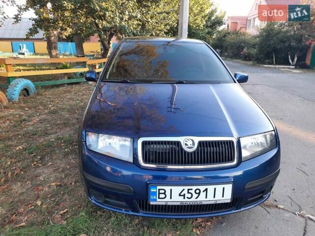 Синий Шкода Фабия, объемом двигателя 1.4 л и пробегом 277 тыс. км за 3950 $, фото 1 на Automoto.ua
