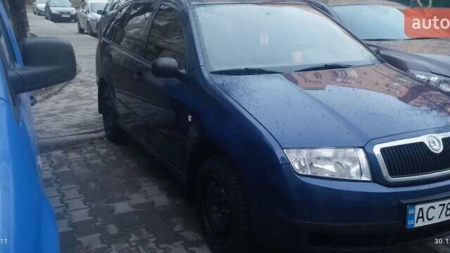 Синий Шкода Фабия, объемом двигателя 1.2 л и пробегом 198 тыс. км за 3800 $, фото 1 на Automoto.ua