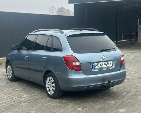 Синий Шкода Фабия, объемом двигателя 1.39 л и пробегом 285 тыс. км за 3950 $, фото 3 на Automoto.ua