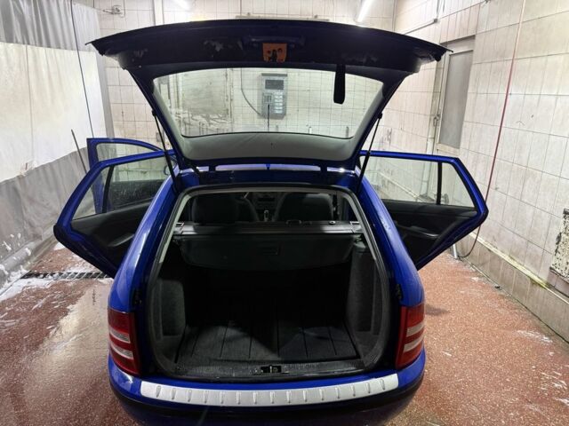 Синий Шкода Фабия, объемом двигателя 1.4 л и пробегом 230 тыс. км за 4999 $, фото 17 на Automoto.ua