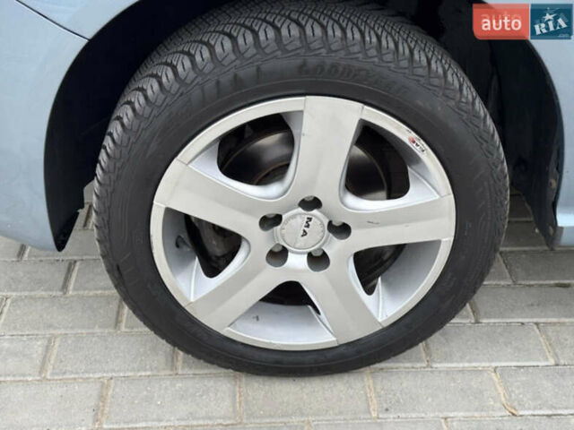 Синий Шкода Фабия, объемом двигателя 1.4 л и пробегом 239 тыс. км за 5700 $, фото 20 на Automoto.ua