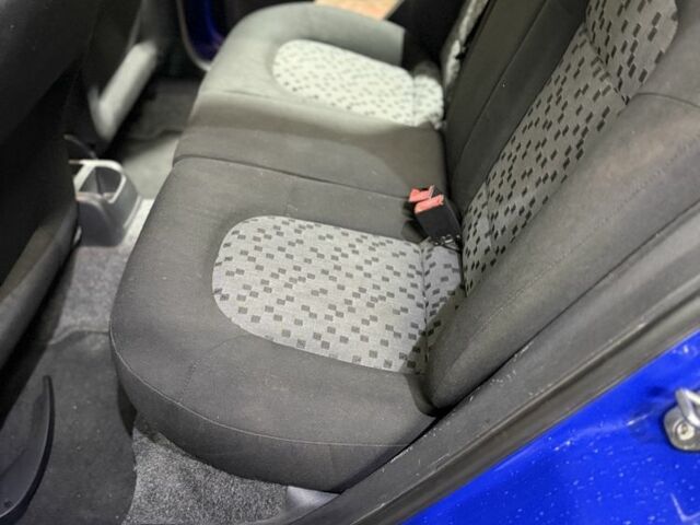 Синий Шкода Фабия, объемом двигателя 1.4 л и пробегом 230 тыс. км за 4999 $, фото 15 на Automoto.ua