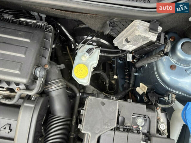 Синий Шкода Фабия, объемом двигателя 1.4 л и пробегом 239 тыс. км за 5700 $, фото 56 на Automoto.ua