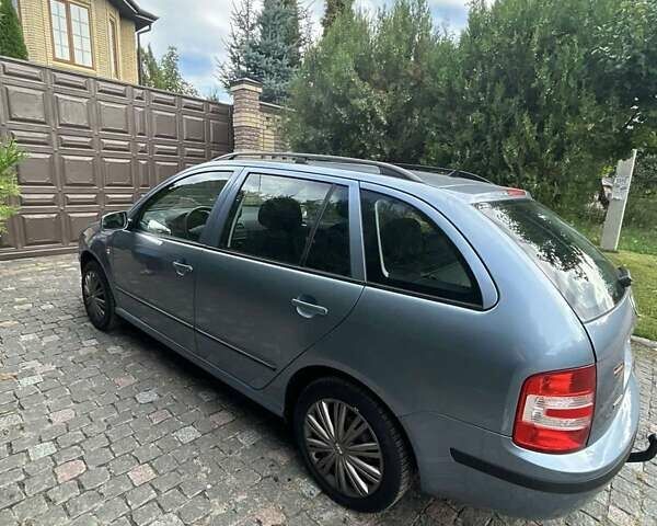 Синий Шкода Фабия, объемом двигателя 1.4 л и пробегом 214 тыс. км за 4999 $, фото 10 на Automoto.ua