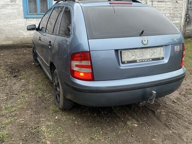 Синий Шкода Фабия, объемом двигателя 1.2 л и пробегом 370 тыс. км за 3450 $, фото 3 на Automoto.ua