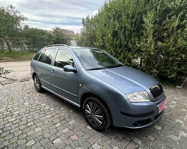 Синий Шкода Фабия, объемом двигателя 1.4 л и пробегом 214 тыс. км за 4999 $, фото 8 на Automoto.ua