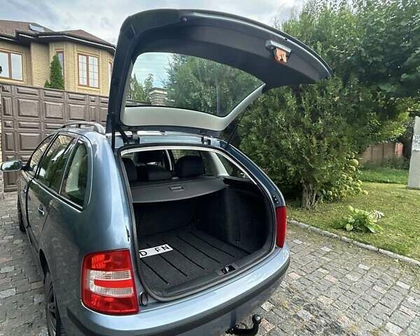 Синий Шкода Фабия, объемом двигателя 1.4 л и пробегом 214 тыс. км за 4999 $, фото 14 на Automoto.ua