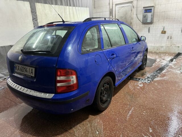 Синий Шкода Фабия, объемом двигателя 1.4 л и пробегом 230 тыс. км за 4999 $, фото 1 на Automoto.ua