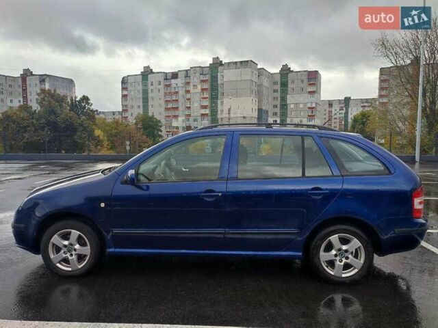 Синий Шкода Фабия, объемом двигателя 1.4 л и пробегом 228 тыс. км за 4600 $, фото 4 на Automoto.ua