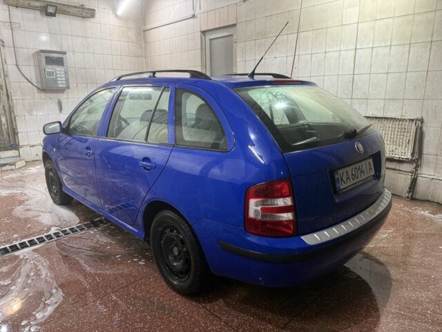 Синий Шкода Фабия, объемом двигателя 1.4 л и пробегом 230 тыс. км за 4999 $, фото 3 на Automoto.ua