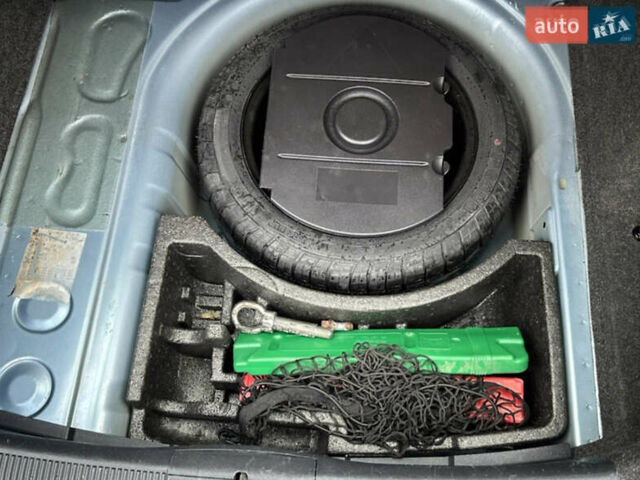 Синий Шкода Фабия, объемом двигателя 1.4 л и пробегом 239 тыс. км за 5700 $, фото 41 на Automoto.ua