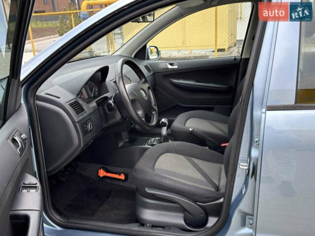 Синий Шкода Фабия, объемом двигателя 1.4 л и пробегом 239 тыс. км за 5700 $, фото 28 на Automoto.ua