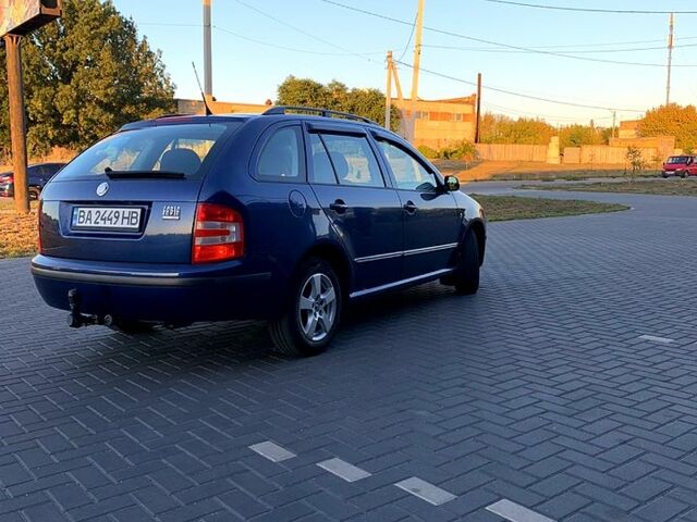 Синій Шкода Фабія, об'ємом двигуна 1.4 л та пробігом 260 тис. км за 4800 $, фото 2 на Automoto.ua