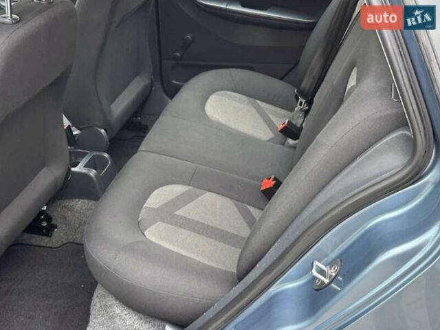 Синий Шкода Фабия, объемом двигателя 1.4 л и пробегом 239 тыс. км за 5700 $, фото 34 на Automoto.ua