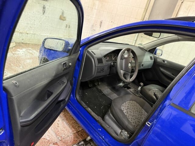 Синий Шкода Фабия, объемом двигателя 1.4 л и пробегом 230 тыс. км за 4999 $, фото 8 на Automoto.ua