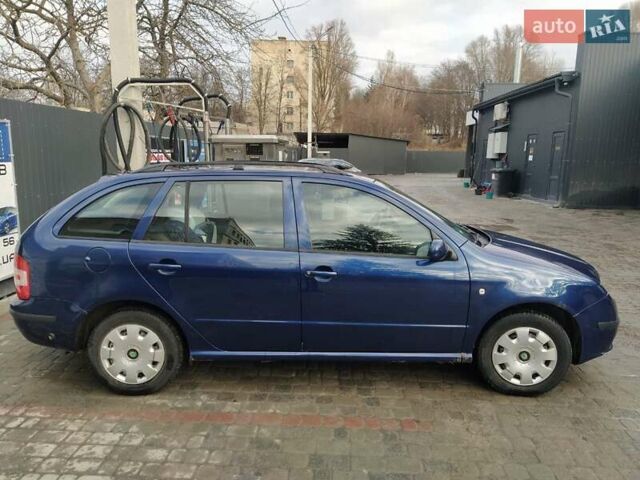 Синій Шкода Фабія, об'ємом двигуна 1.39 л та пробігом 220 тис. км за 3000 $, фото 3 на Automoto.ua