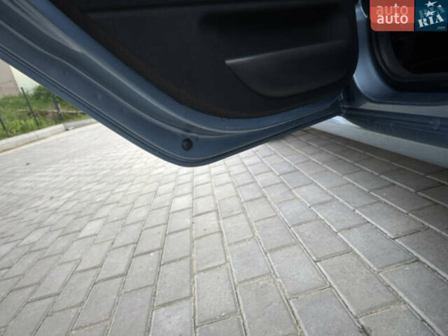 Синий Шкода Фабия, объемом двигателя 1.4 л и пробегом 239 тыс. км за 5700 $, фото 50 на Automoto.ua