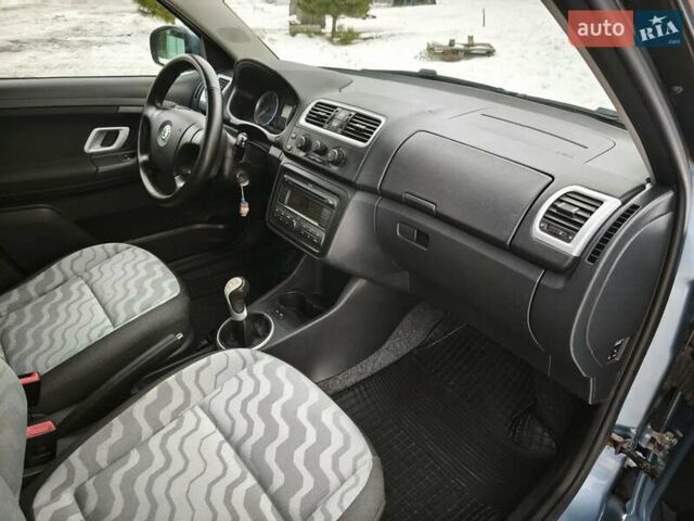Синий Шкода Фабия, объемом двигателя 1.39 л и пробегом 178 тыс. км за 4900 $, фото 35 на Automoto.ua