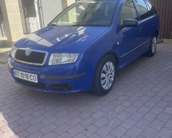 Синий Шкода Фабия, объемом двигателя 1.39 л и пробегом 209 тыс. км за 3900 $, фото 3 на Automoto.ua