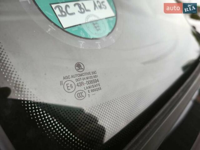 Синий Шкода Фабия, объемом двигателя 1.39 л и пробегом 178 тыс. км за 4900 $, фото 15 на Automoto.ua