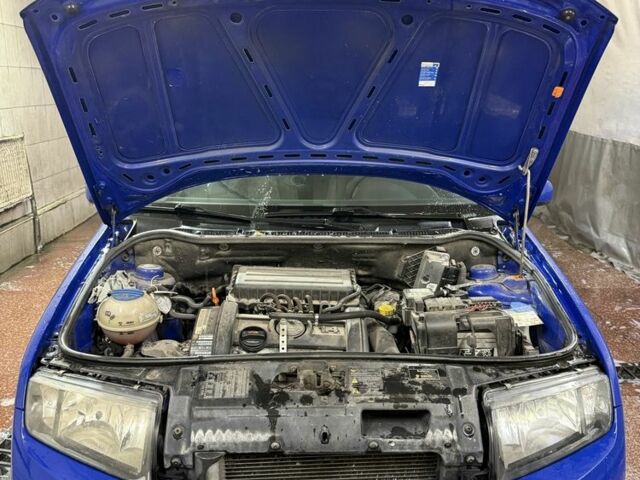 Синий Шкода Фабия, объемом двигателя 1.4 л и пробегом 230 тыс. км за 4999 $, фото 18 на Automoto.ua