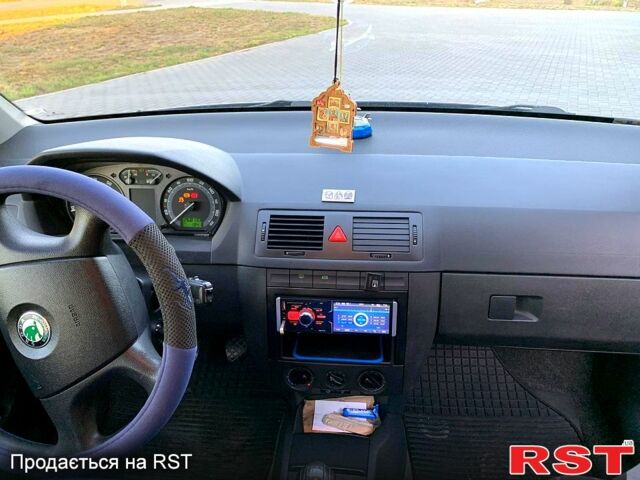 Синій Шкода Фабія, об'ємом двигуна 1.4 л та пробігом 260 тис. км за 4800 $, фото 12 на Automoto.ua