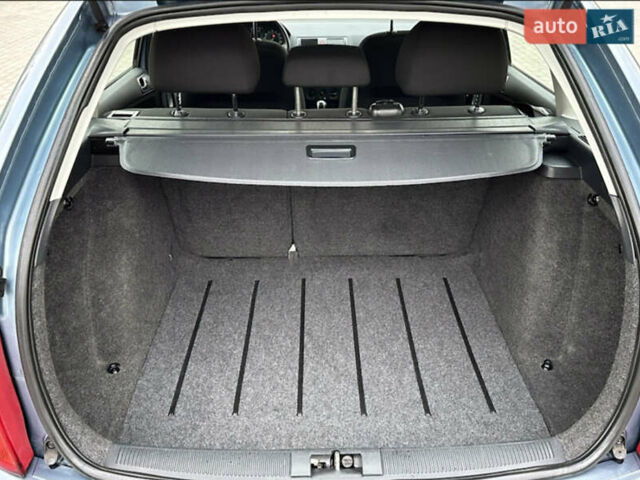 Синий Шкода Фабия, объемом двигателя 1.4 л и пробегом 239 тыс. км за 5700 $, фото 38 на Automoto.ua