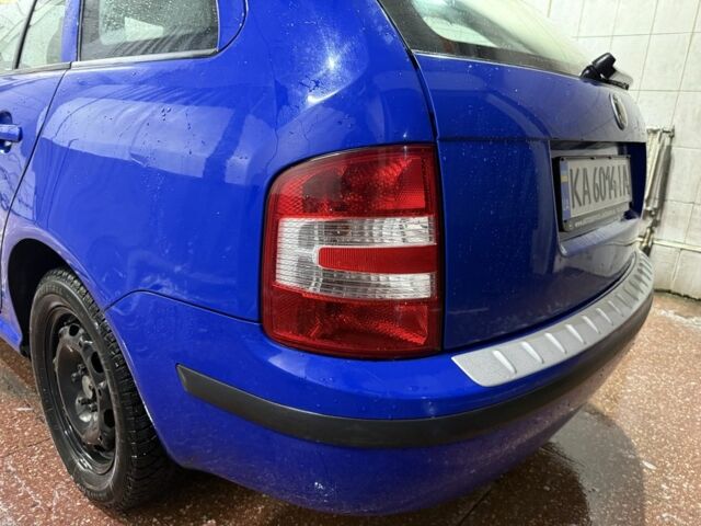 Синий Шкода Фабия, объемом двигателя 1.4 л и пробегом 230 тыс. км за 4999 $, фото 7 на Automoto.ua