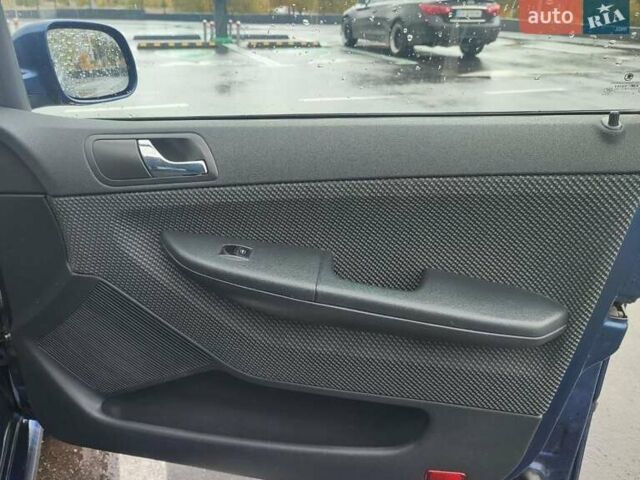 Синий Шкода Фабия, объемом двигателя 1.4 л и пробегом 228 тыс. км за 4600 $, фото 10 на Automoto.ua