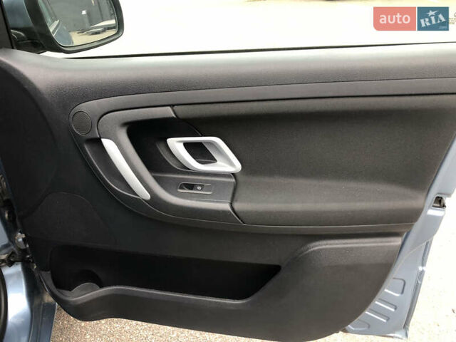 Синий Шкода Фабия, объемом двигателя 1.4 л и пробегом 200 тыс. км за 5500 $, фото 22 на Automoto.ua