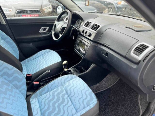 Синій Шкода Фабія, об'ємом двигуна 1.4 л та пробігом 204 тис. км за 5699 $, фото 23 на Automoto.ua