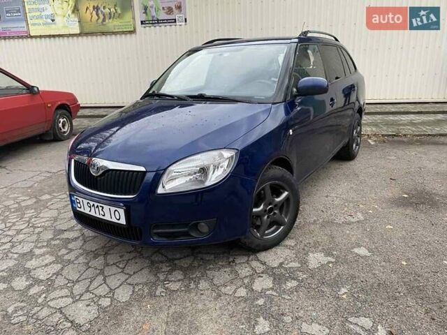 Синий Шкода Фабия, объемом двигателя 1.4 л и пробегом 247 тыс. км за 4200 $, фото 4 на Automoto.ua