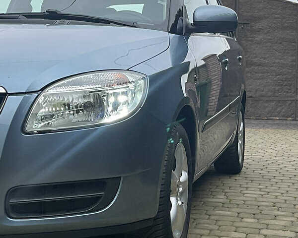 Синий Шкода Фабия, объемом двигателя 1.6 л и пробегом 229 тыс. км за 7200 $, фото 7 на Automoto.ua