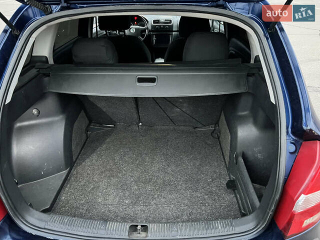 Синий Шкода Фабия, объемом двигателя 1.39 л и пробегом 249 тыс. км за 3500 $, фото 12 на Automoto.ua