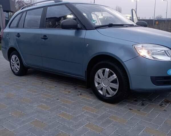 Синій Шкода Фабія, об'ємом двигуна 1.2 л та пробігом 185 тис. км за 4750 $, фото 2 на Automoto.ua