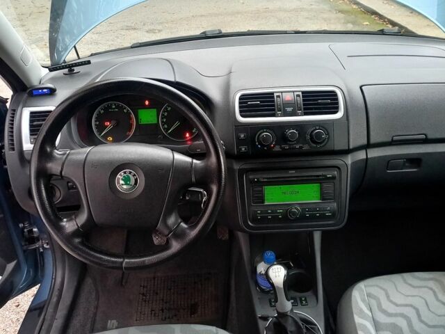 Шкода Фабия 2008 в Киеве на Automoto.ua Синий Шкода Фабия, объемом двигателя 1.9 л и пробегом 196 тыс. км за 5900 $, фото 8 на Automoto.ua