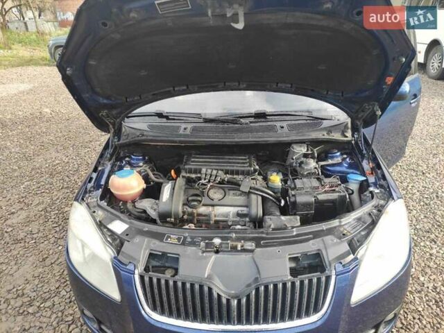 Синий Шкода Фабия, объемом двигателя 1.4 л и пробегом 219 тыс. км за 4449 $, фото 15 на Automoto.ua