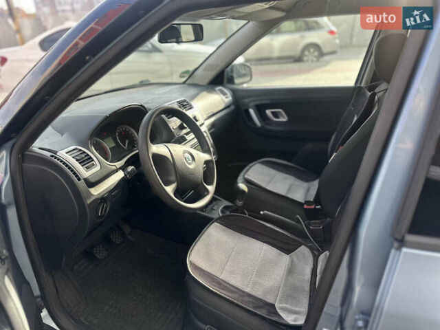 Синий Шкода Фабия, объемом двигателя 1.6 л и пробегом 205 тыс. км за 5150 $, фото 5 на Automoto.ua