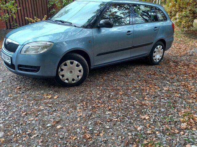 Шкода Фабия 2008 в Киеве на Automoto.ua Синий Шкода Фабия, объемом двигателя 1.9 л и пробегом 196 тыс. км за 5900 $, фото 2 на Automoto.ua