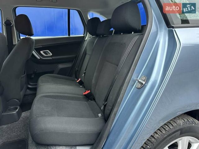 Синий Шкода Фабия, объемом двигателя 1.4 л и пробегом 245 тыс. км за 6299 $, фото 71 на Automoto.ua