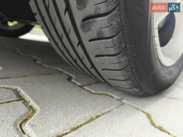 Синий Шкода Фабия, объемом двигателя 1.6 л и пробегом 243 тыс. км за 6400 $, фото 15 на Automoto.ua